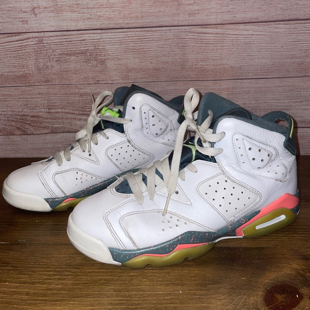 2016 Air Jordan 6 GS Bright Mango size 5.5Y youth 384665-114 sneaker shoes